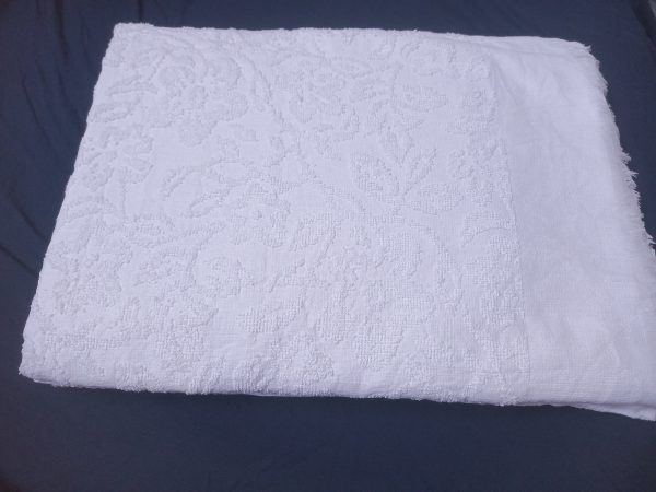 High Quality Ihram with Textured Towel - Image 3